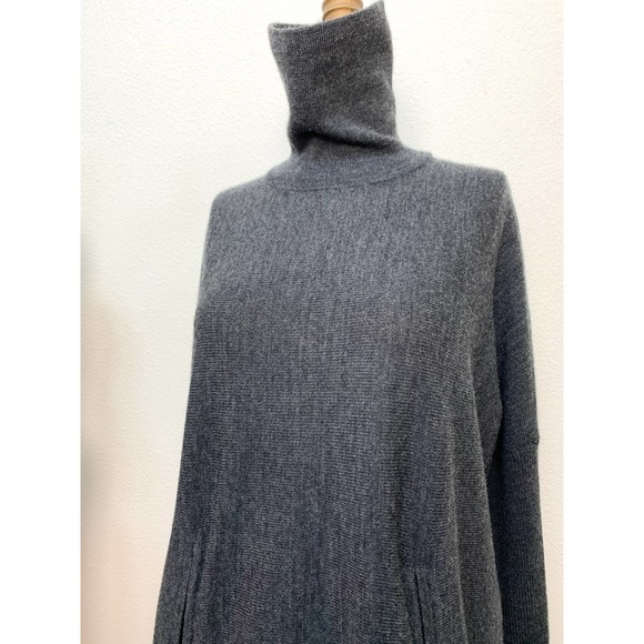 TAHARI Lux GRAY Wool Kangaroo Oversized Sweater M - Picture 5 of 5